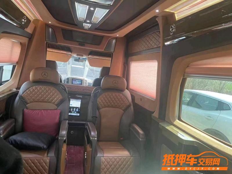 徐州18年奔驰斯宾特3