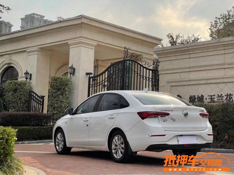 泰州18年别克英朗2