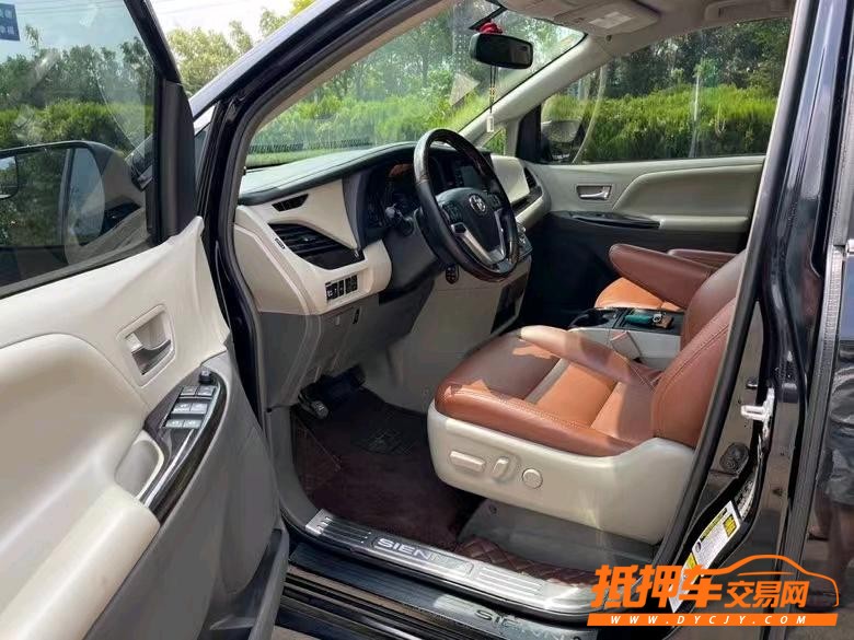 盐城19年丰田塞纳5