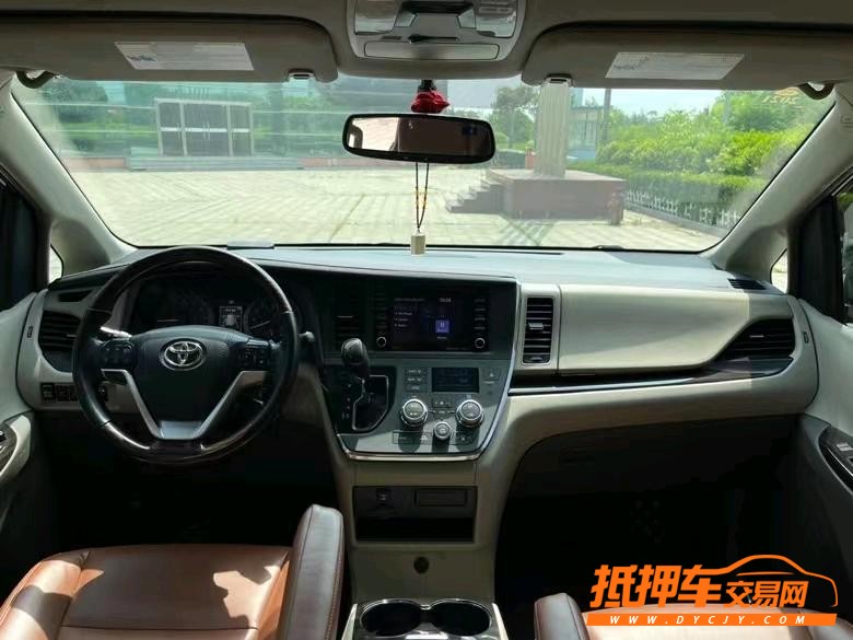 盐城19年丰田塞纳2