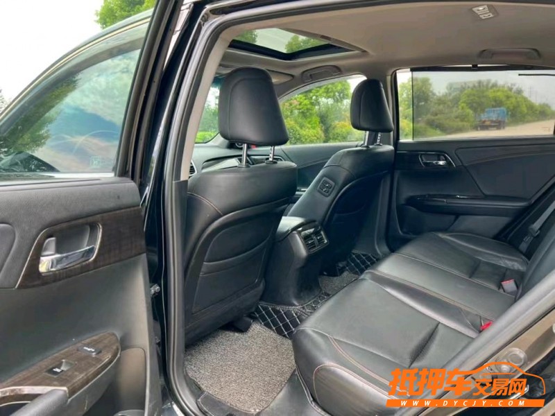 盐城15年本田雅阁3