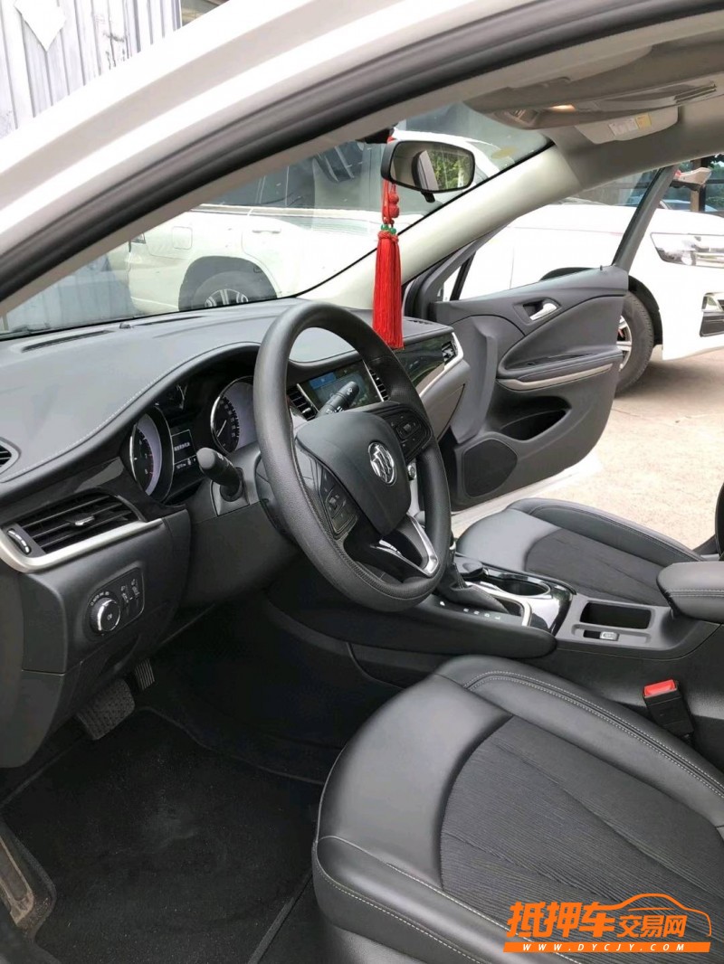 沈阳21年别克威朗8