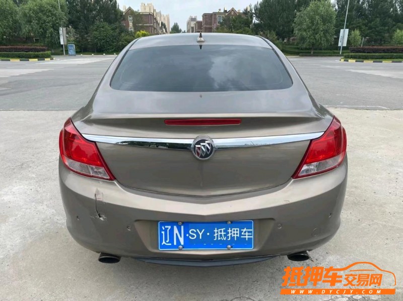 沈阳11年别克君威8