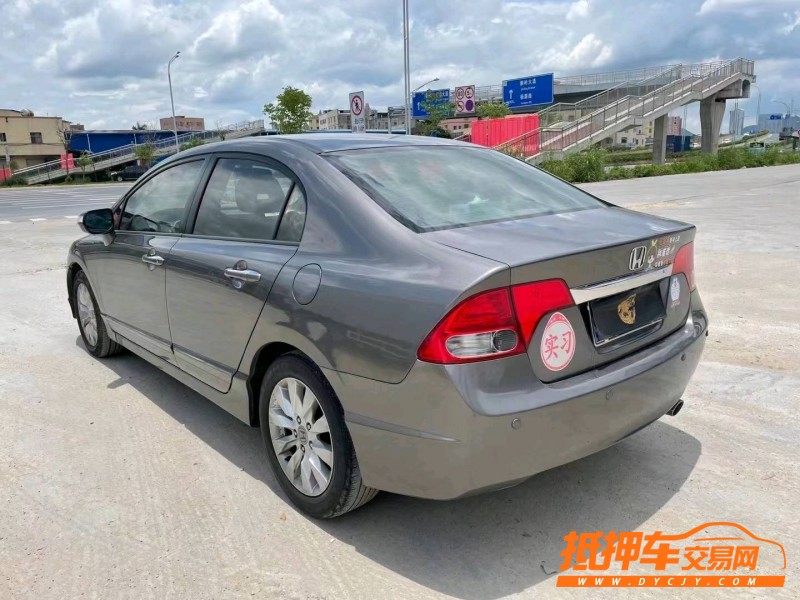 广州11年本田思域8