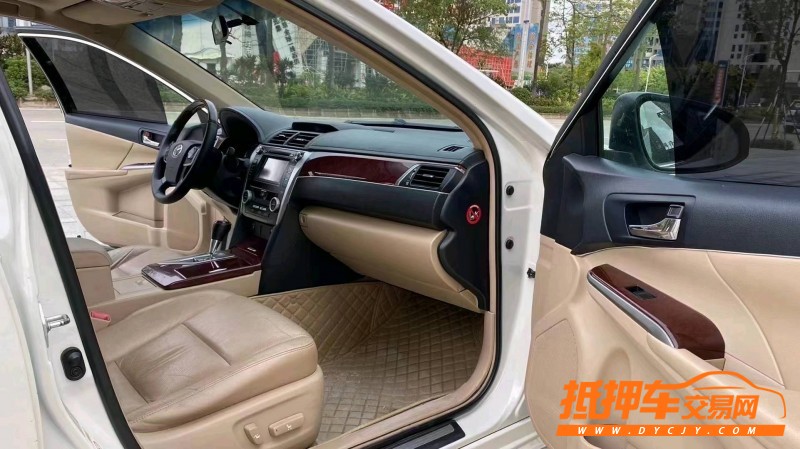 北京13年丰田凯美瑞5