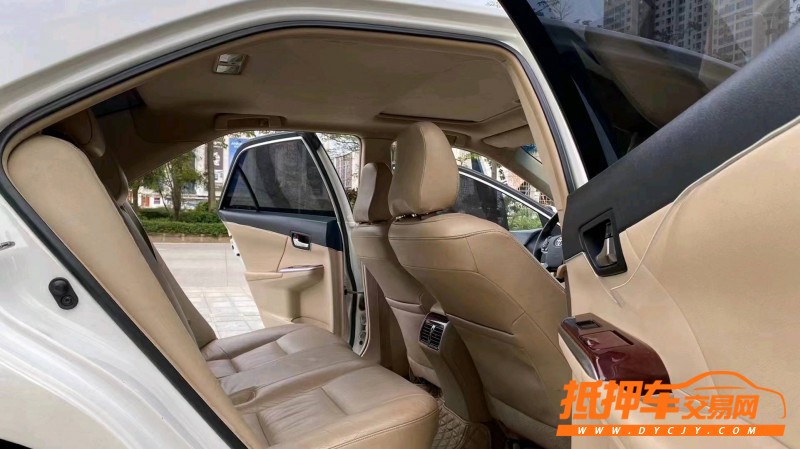 北京13年丰田凯美瑞6