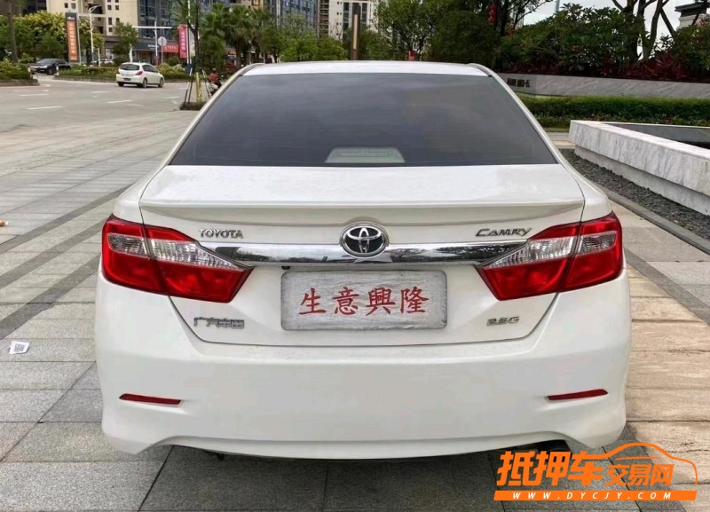 北京13年丰田凯美瑞9