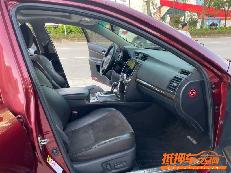 北京14年丰田锐志5