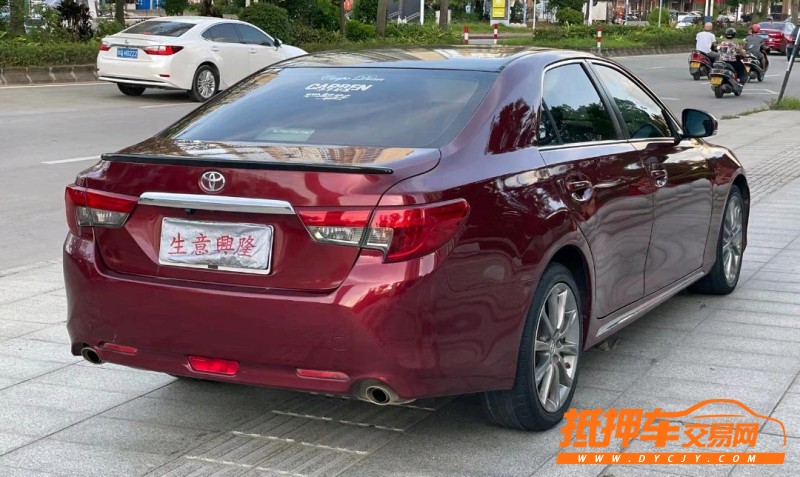 北京14年丰田锐志8