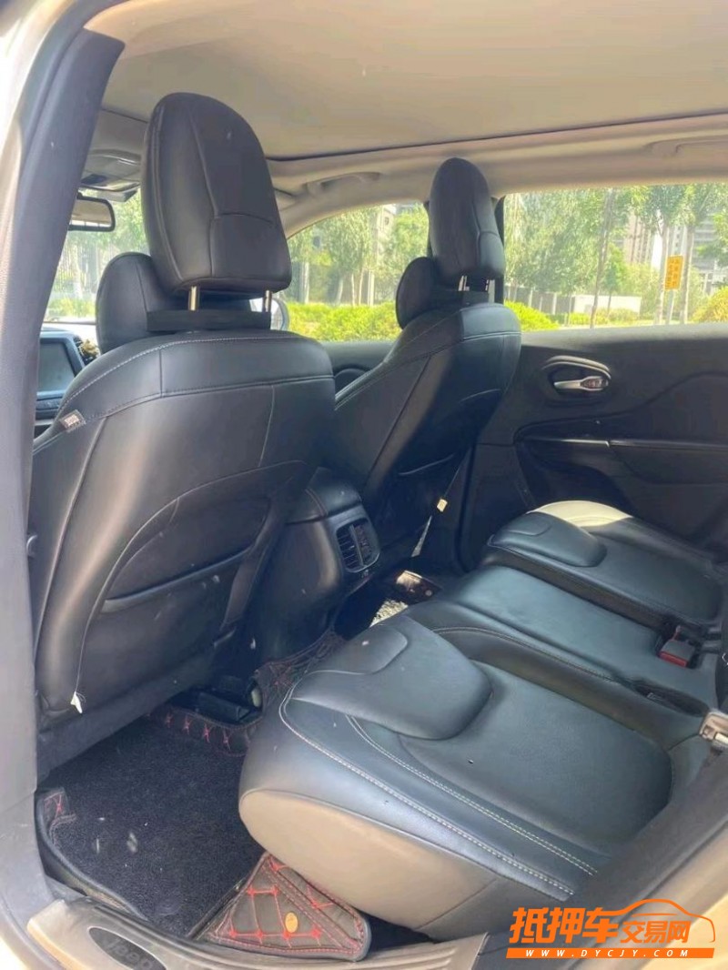 沈阳18年Jeep自由光8