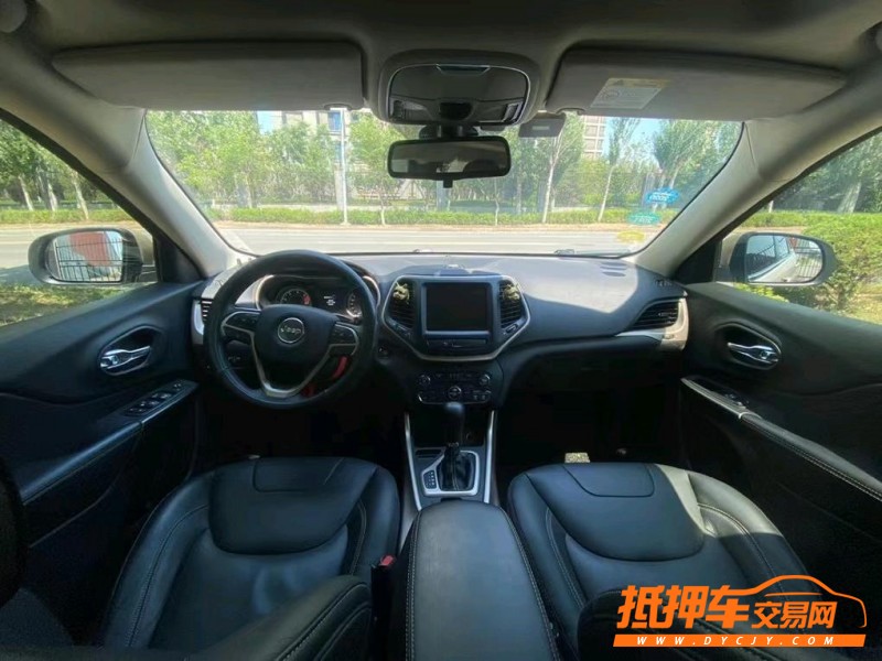沈阳18年Jeep自由光9