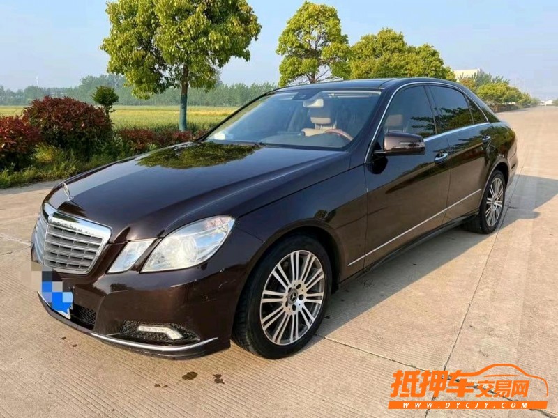 盐城10年奔驰E8