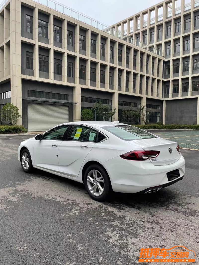 徐州22年别克君威7