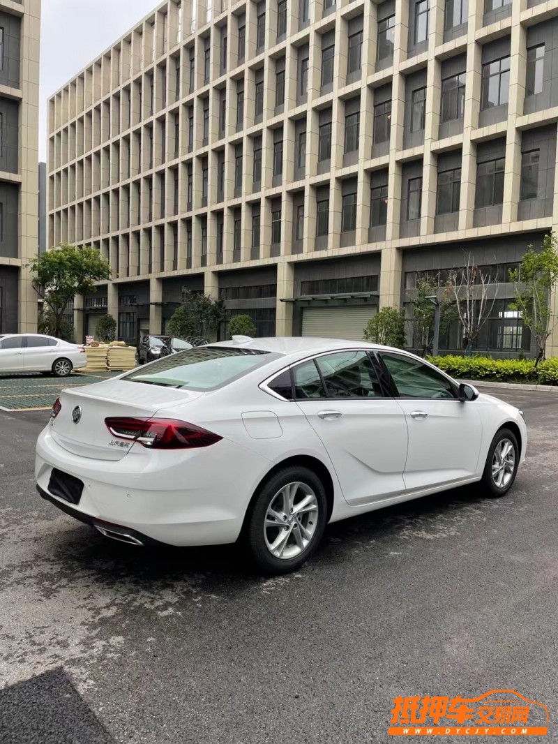 徐州22年别克君威8