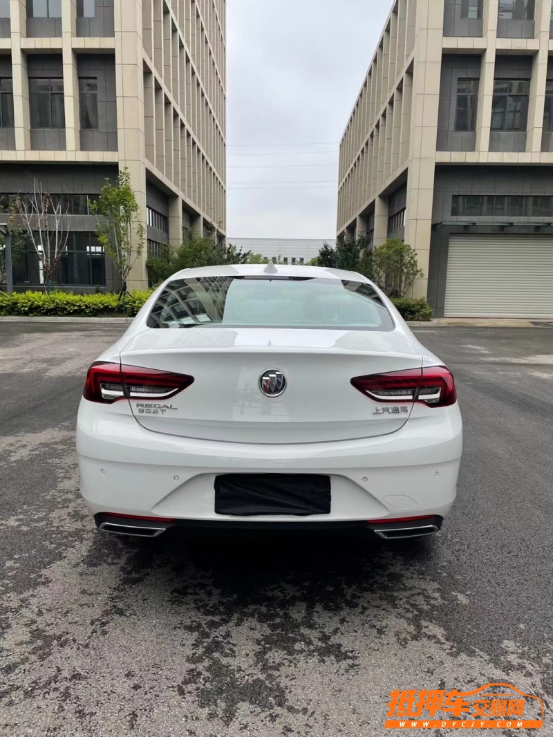 徐州22年别克君威9