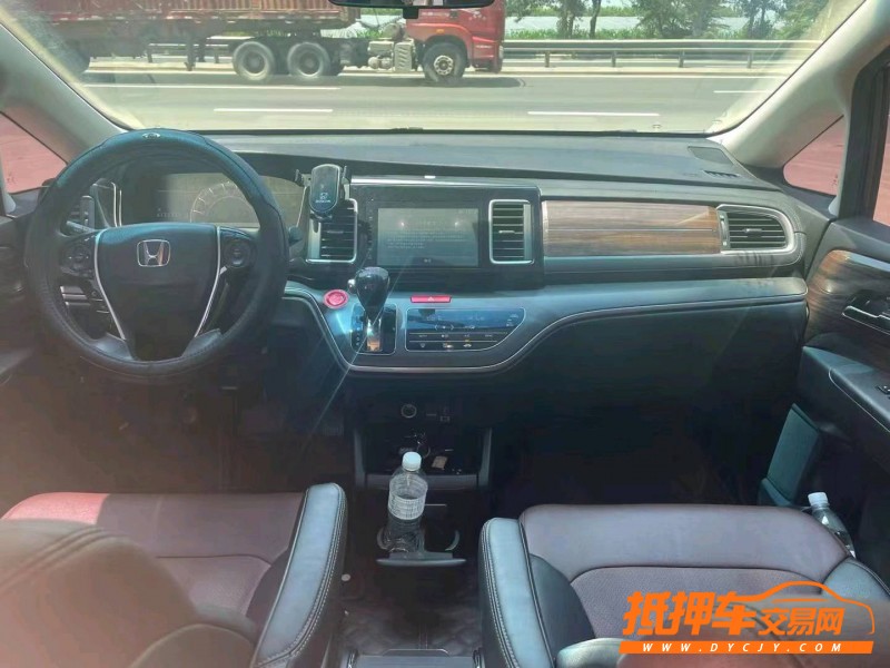 烟台18年本田艾力绅4