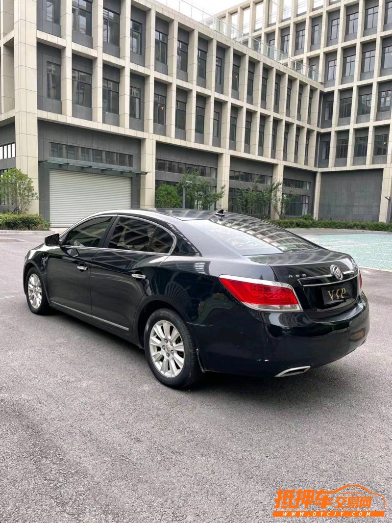 徐州13年别克君越8