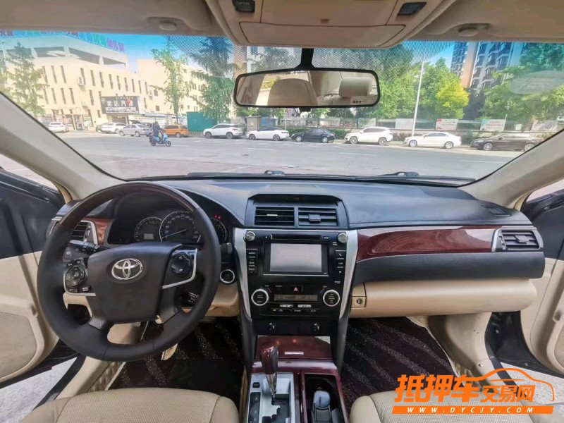 北京12年丰田凯美瑞8