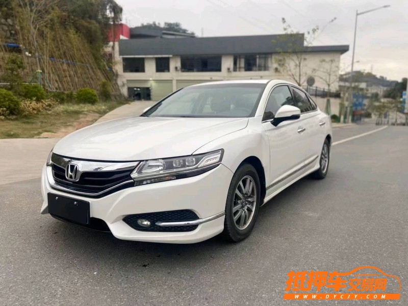 广州17年本田思铂睿4