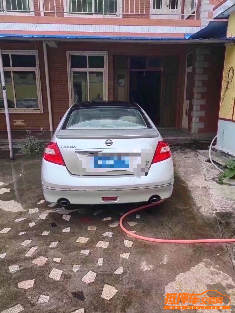 青島09年日產天籟1