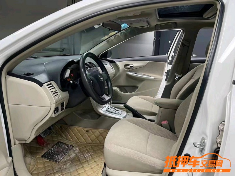 成都14年丰田卡罗拉5