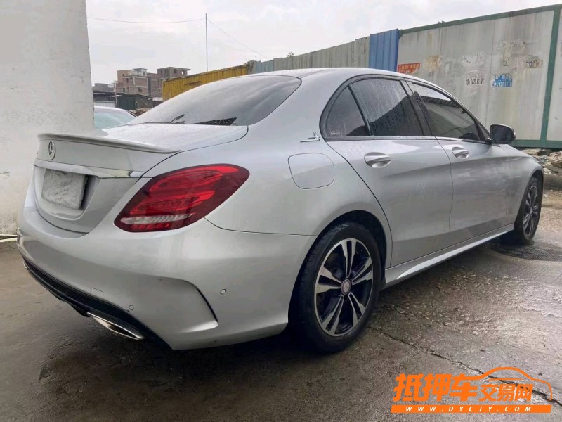 广州17年奔驰C8