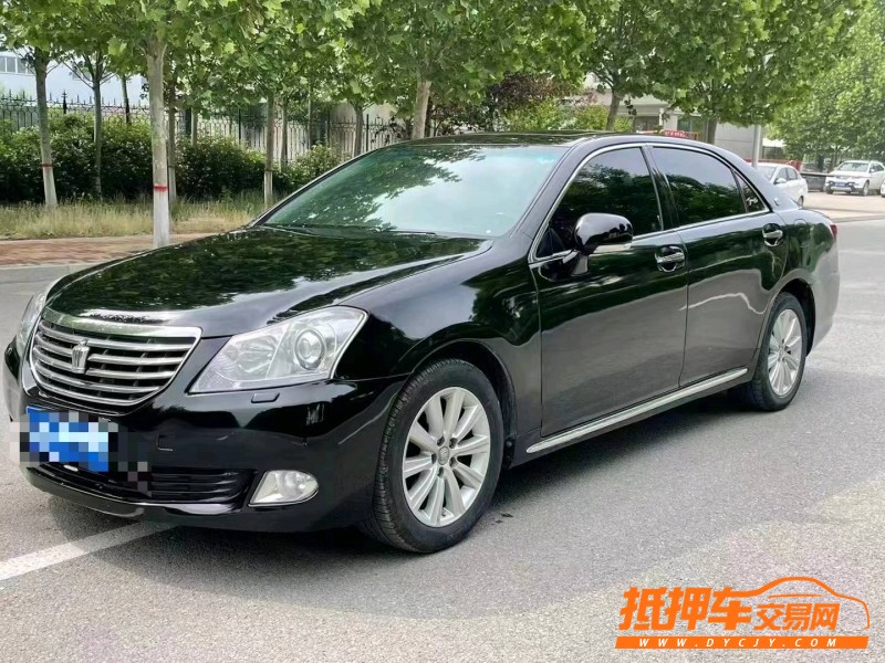 保定10年豐田皇冠3