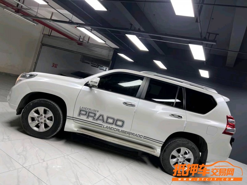 成都18年丰田普拉多3