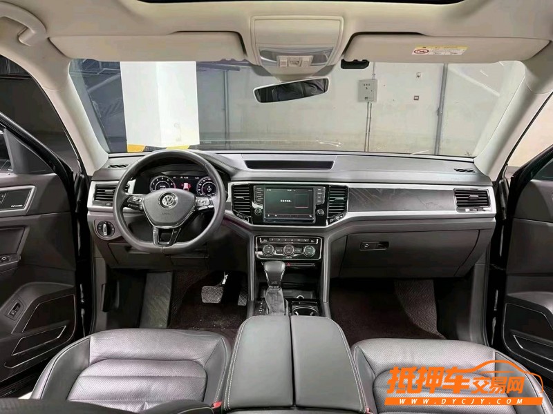 成都18年大众途昂8