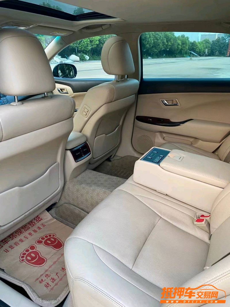 徐州14年丰田皇冠4