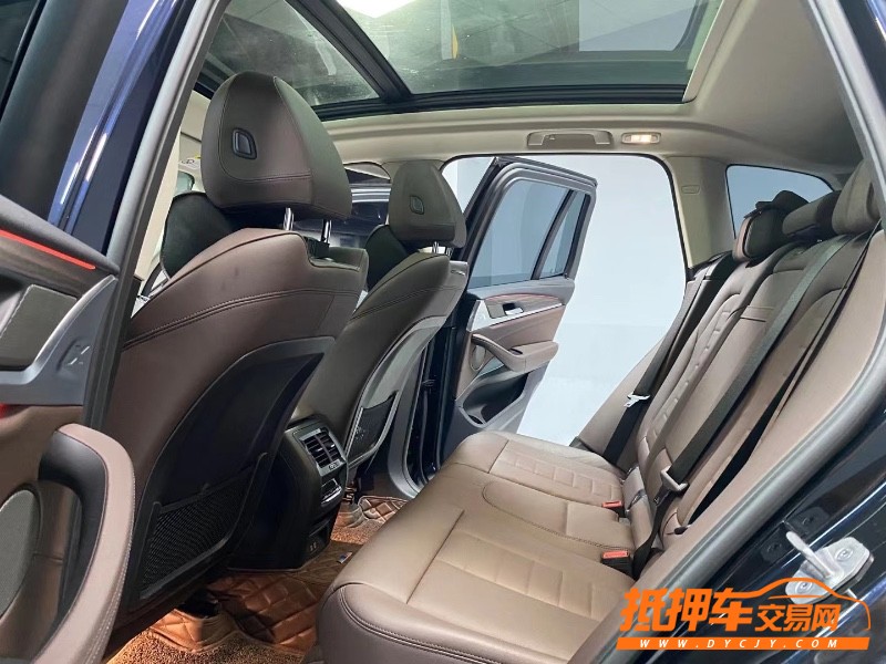 成都21年寶馬X31