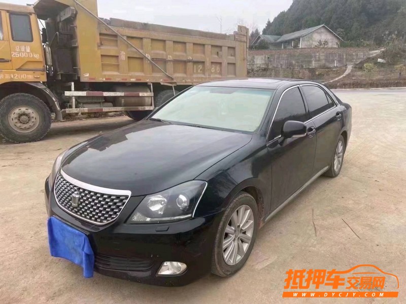 徐州11年丰田皇冠2