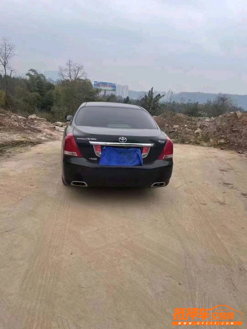 徐州11年丰田皇冠8