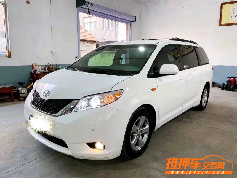 潍坊15年丰田塞纳3