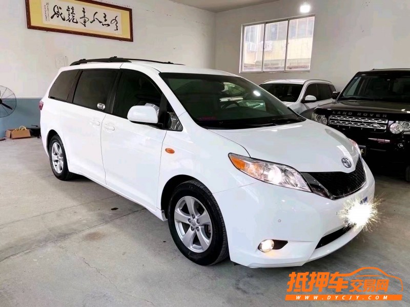 潍坊15年丰田塞纳2