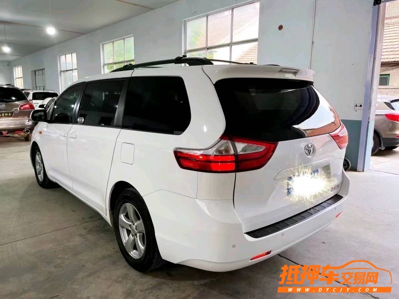 潍坊15年丰田塞纳7