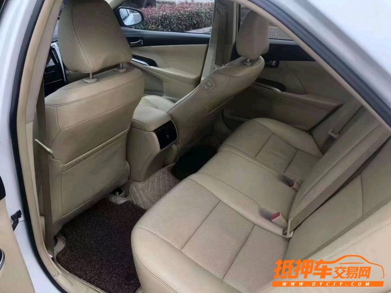 徐州16年丰田凯美瑞6