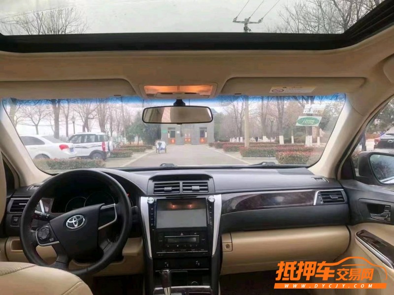 徐州16年丰田凯美瑞7