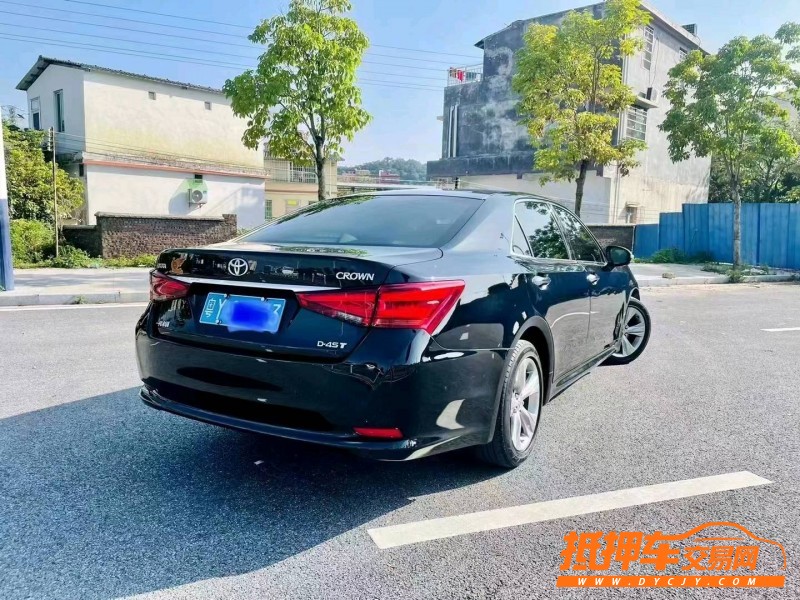 广州17年丰田皇冠9