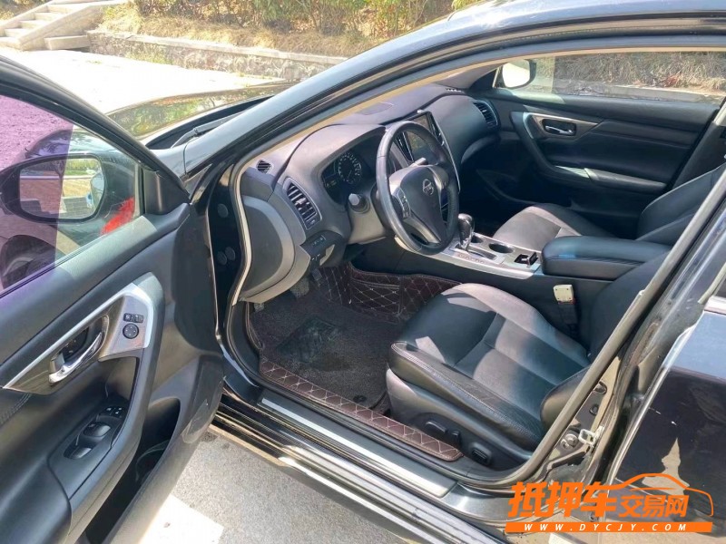 青島14年日產天籟4