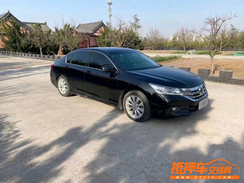 青岛14年本田雅阁3