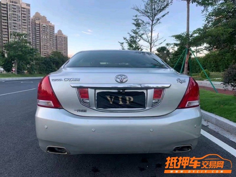 广州12年丰田皇冠8