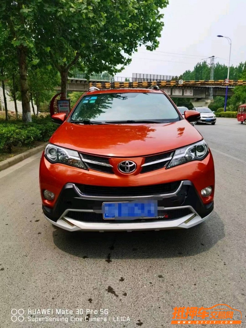 青岛14年丰田RAV49