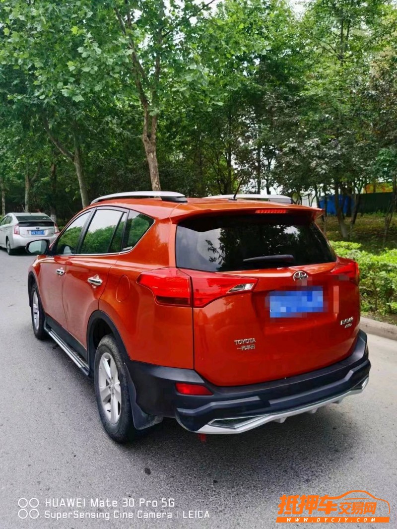 青岛14年丰田RAV42