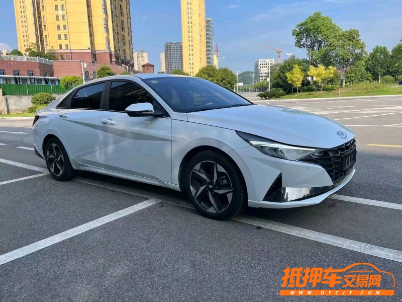 北京21年现代伊兰特4