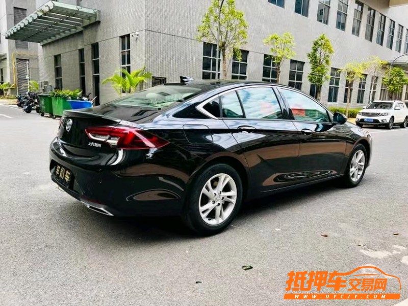 东莞21年别克君威7