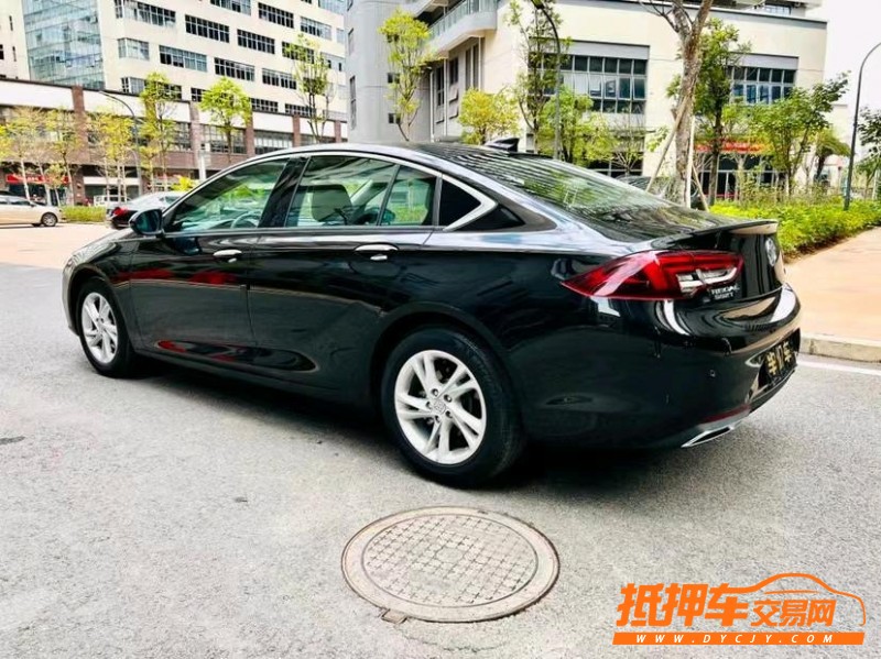 东莞21年别克君威8