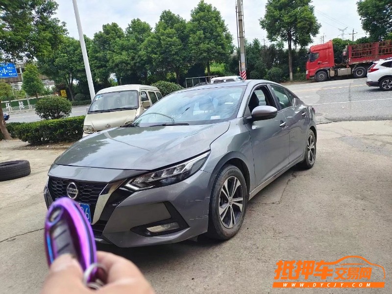 長沙20年日產軒逸1