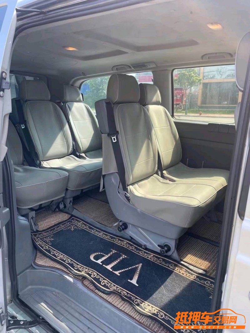 徐州12年奔驰威霆5
