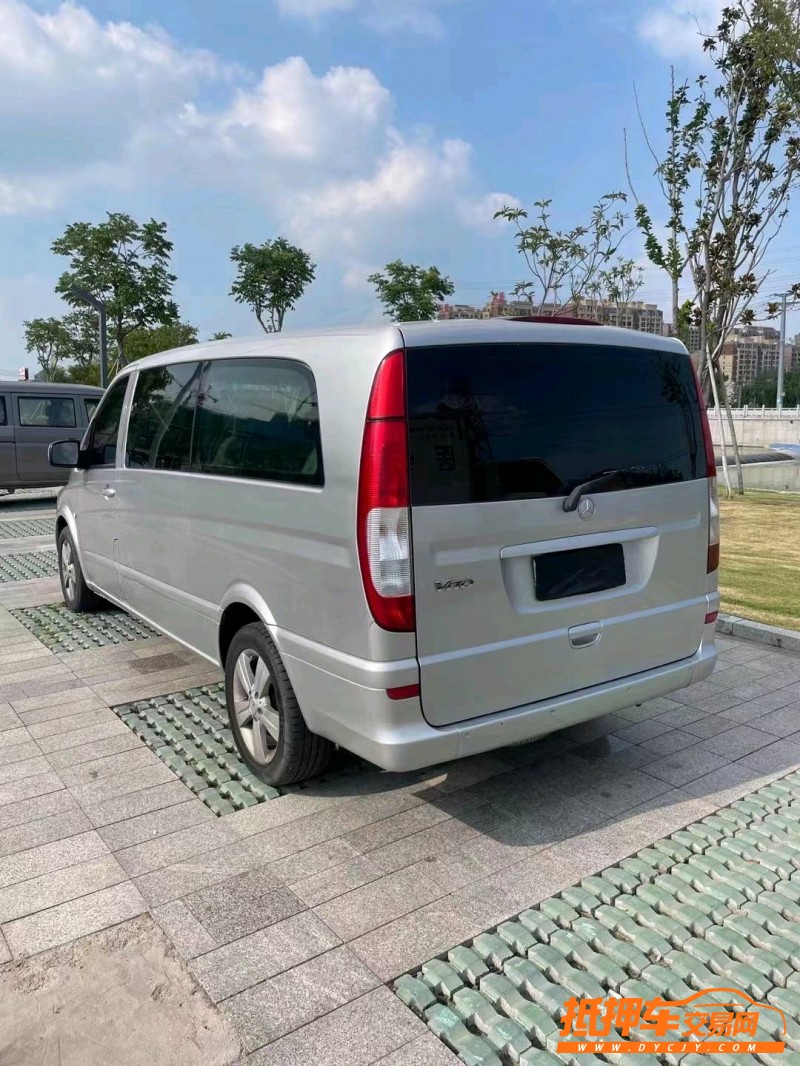 徐州12年奔驰威霆8